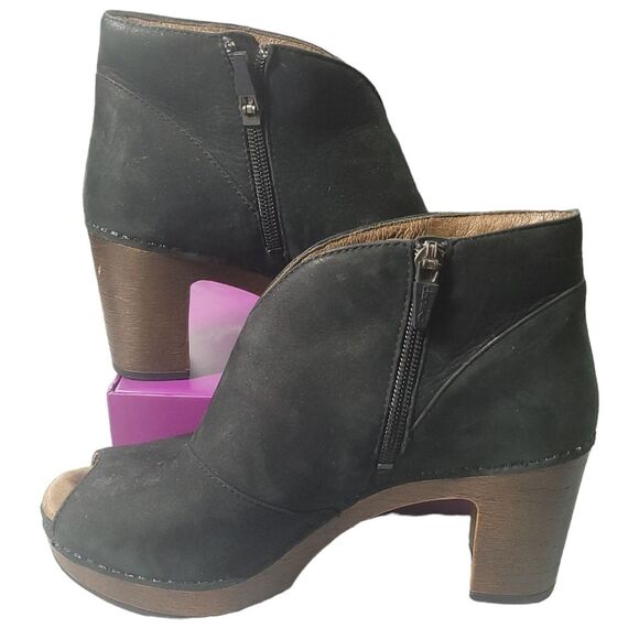 Dansko Delphina Ankle Bootie Black Suede Womens 6.5-7 - Picture 3 of 12